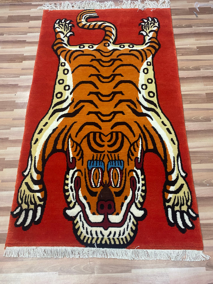 Hand-Knotted Classic Oriental Rug – Timeless Handcrafted Carpet for Elegant Interiors